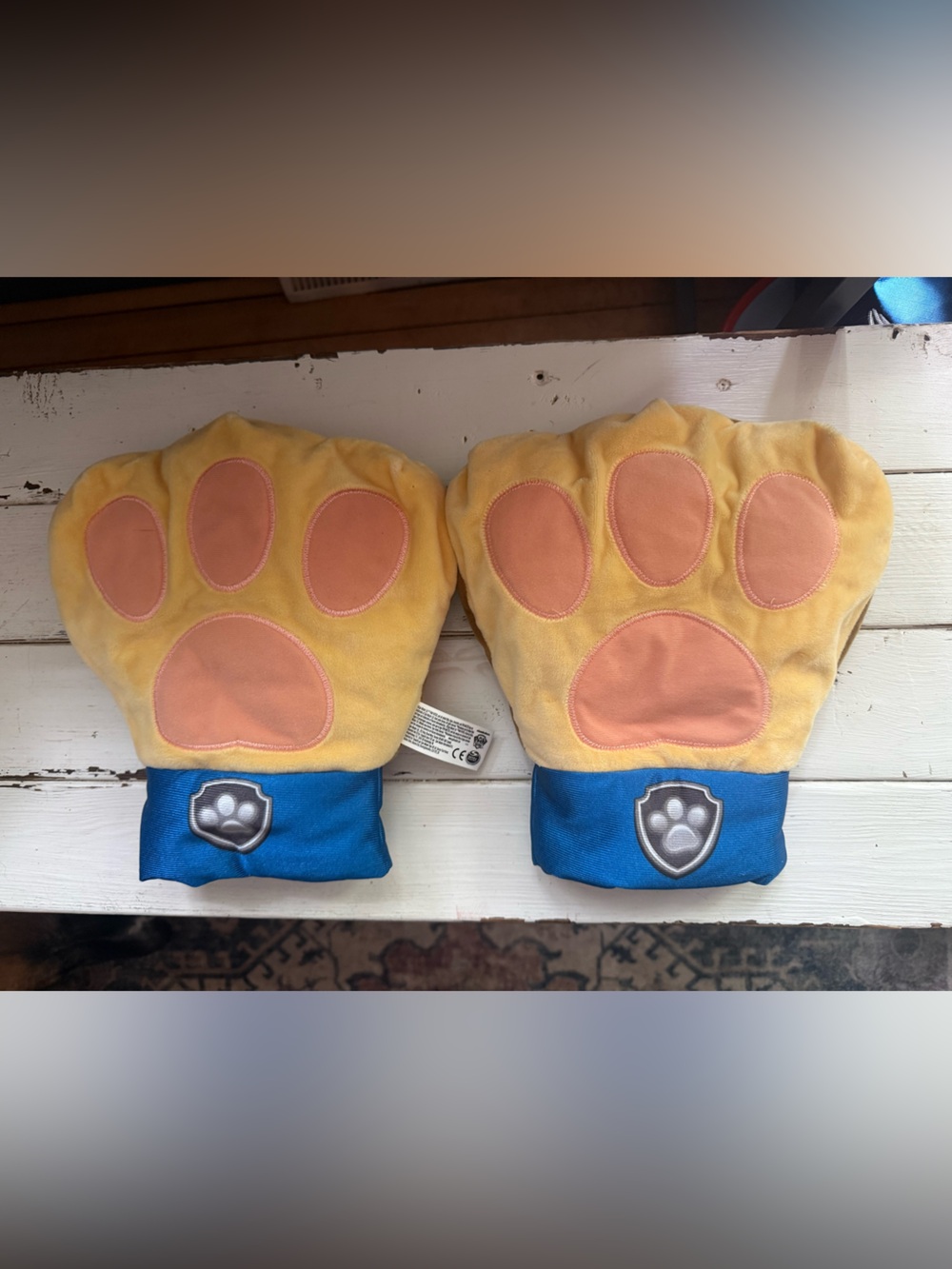 Spin Masters Paw Patrol Chase Hero Plush Paws with Sound 9”
